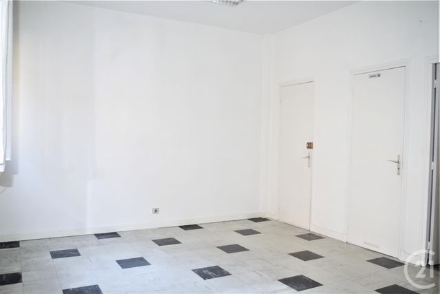 Afficher la photo en grand Appartement à louer - 2 pièces - 46.0 m2 - DUNKERQUE - 59 - NORD-PAS-DE-CALAIS - Century 21 Contact Immobilier