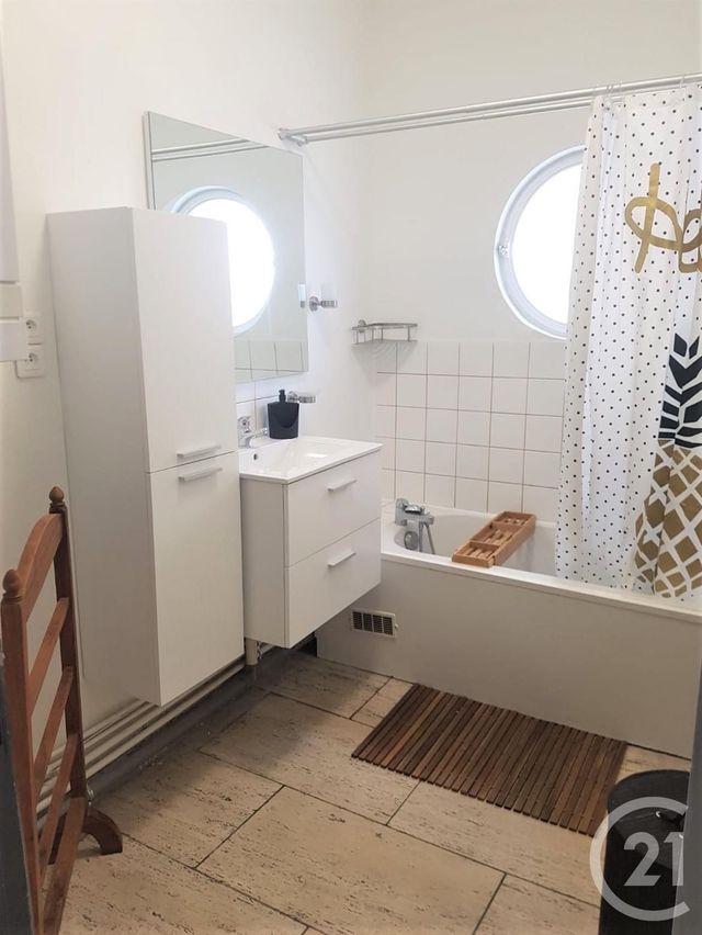 Appartement F2 à louer - 2 pièces - 55.59 m2 - DUNKERQUE - 59 - NORD-PAS-DE-CALAIS - Century 21 Contact Immobilier Appartement F2 à louer - 2 pièces - 55.59 m2 - DUNKERQUE - 59 - NORD-PAS-DE-CALAIS - Century 21 Contact Immobilier