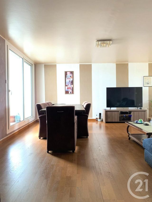 Appartement F4 à vendre - 5 pièces - 105.0 m2 - DUNKERQUE - 59 - NORD-PAS-DE-CALAIS - Century 21 Contact Immobilier Appartement F4 à vendre - 5 pièces - 105.0 m2 - DUNKERQUE - 59 - NORD-PAS-DE-CALAIS - Century 21 Contact Immobilier