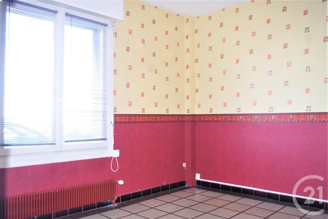 Appartement à louer - 4 pièces - 47.62 m2 - DUNKERQUE - 59 - NORD-PAS-DE-CALAIS - Century 21 Contact Immobilier Appartement à louer - 4 pièces - 47.62 m2 - DUNKERQUE - 59 - NORD-PAS-DE-CALAIS - Century 21 Contact Immobilier
