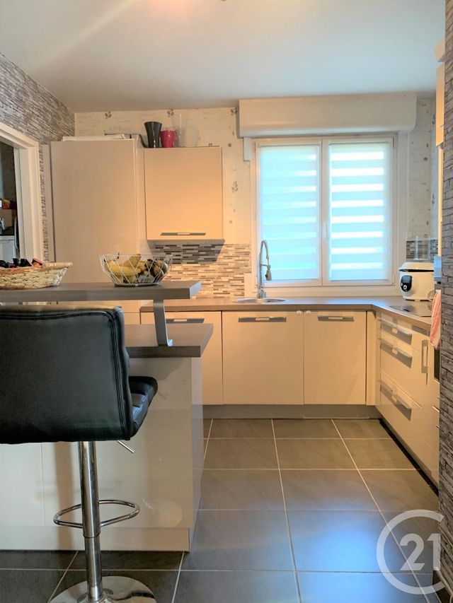 Afficher la photo en grand Appartement F4 à vendre - 6 pièces - 99.79 m2 - DUNKERQUE - 59 - NORD-PAS-DE-CALAIS - Century 21 Contact Immobilier