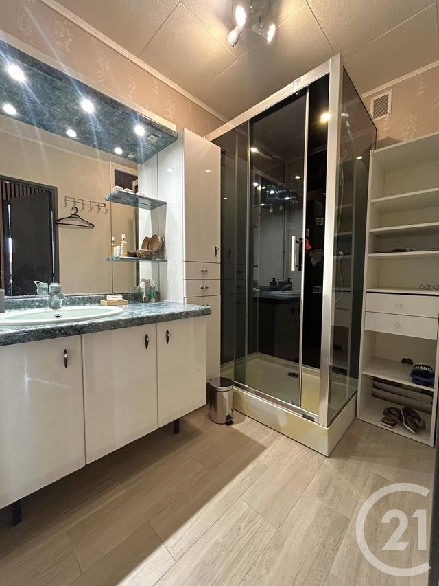 Afficher la photo en grand Appartement F3 à vendre - 3 pièces - 63.0 m2 - DUNKERQUE - 59 - NORD-PAS-DE-CALAIS - Century 21 Contact Immobilier