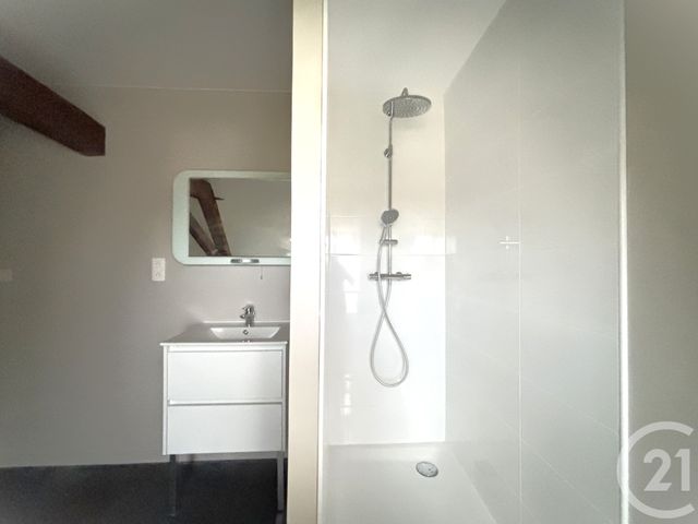 Appartement T2 à louer - 2 pièces - 50.4 m2 - HONDSCHOOTE - 59 - NORD-PAS-DE-CALAIS - Century 21 Contact Immobilier