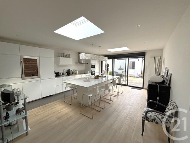 maison à louer - 3 pièces - 124.21 m2 - DUNKERQUE - 59 - NORD-PAS-DE-CALAIS - Century 21 Contact Immobilier