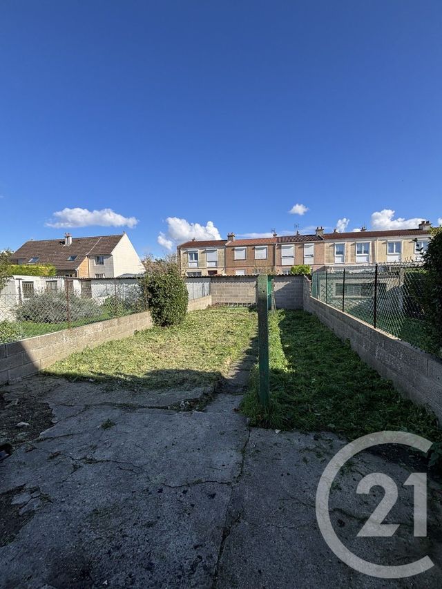 maison à louer - 4 pièces - 77.1 m2 - BOURBOURG - 59 - NORD-PAS-DE-CALAIS - Century 21 Contact Immobilier