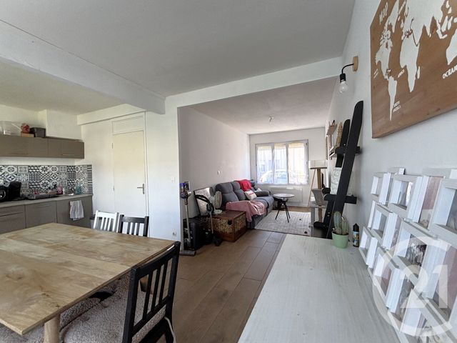 maison à louer - 4 pièces - 77.1 m2 - BOURBOURG - 59 - NORD-PAS-DE-CALAIS - Century 21 Contact Immobilier